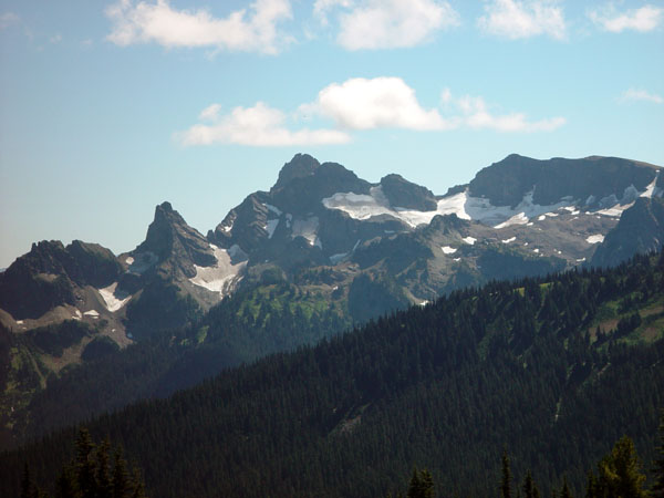 Jagged_Ridges_and_Snow